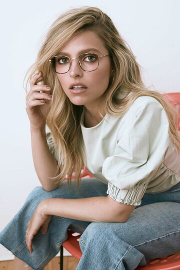 Sarah-Jeanne Labrosse