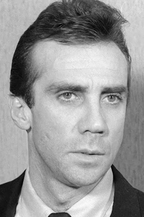 Сэм Стюарт